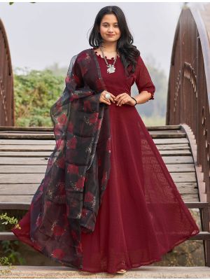 maroon faux georgette readymade gown with dupatta fabgo20180